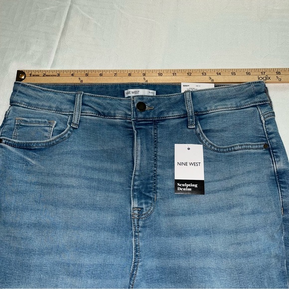 Nine West Sculpting Denim High Rise Bootcut‎ Medium Wash Denim Jeans Size 16 New - Picture 5 of 16
